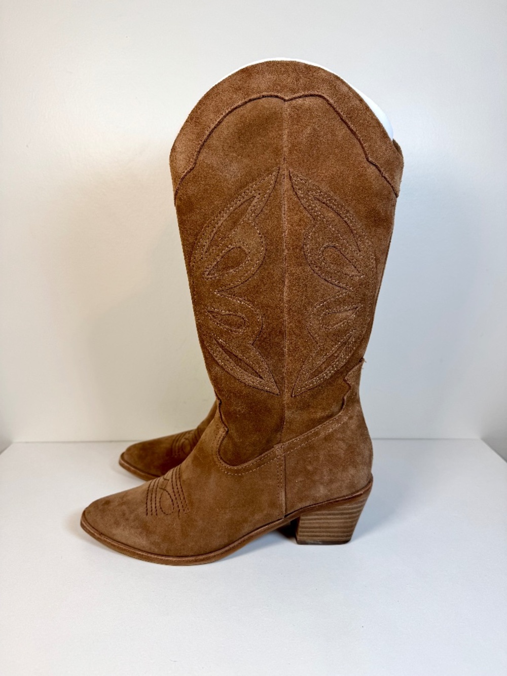 Chelsea & Violet Liam Suede Leather Tall Western Boots Tan / Brown Size 6